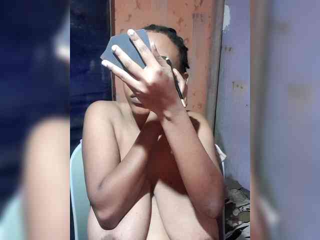 Hennesy-Camila webcam