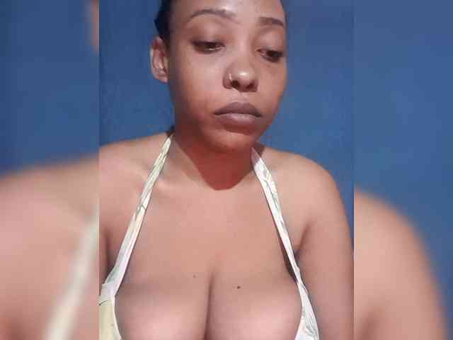 Hennesy-Camila webcam