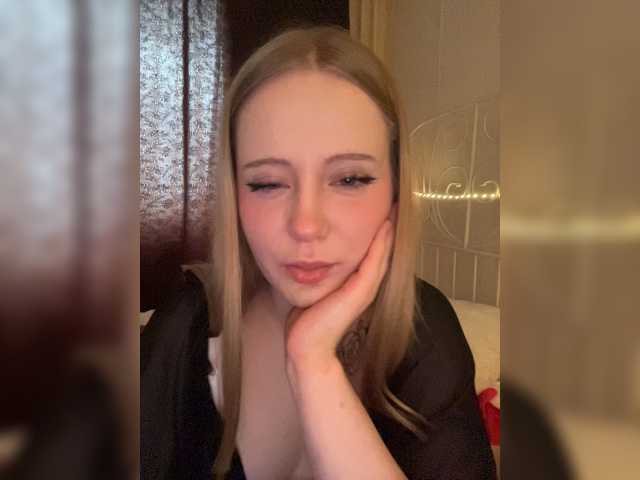 Mia_Wells