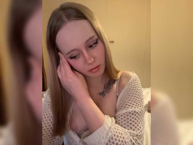 Mia_Wells
