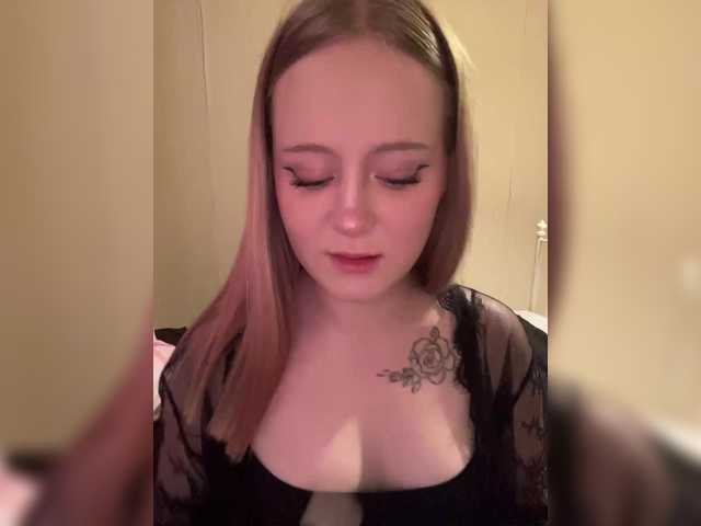 Mia_Wells