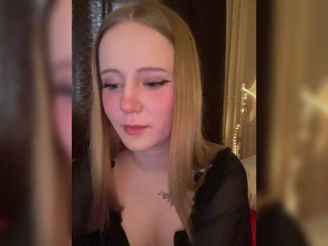 Mia_Wells webcam