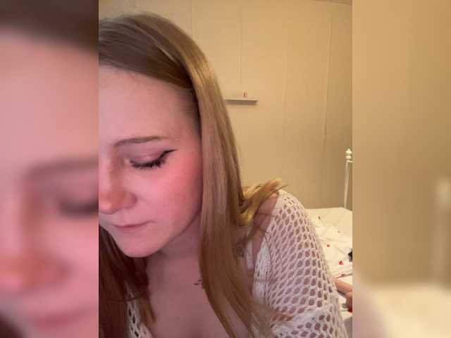 Mia_Wells