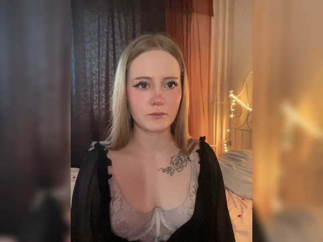 видео LolaMin