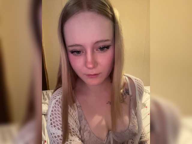 Mia_Wells