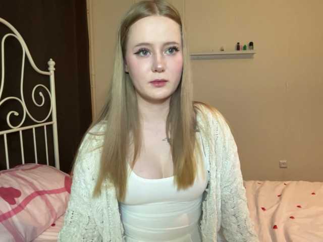 LolaMin's BongaCams show and profile