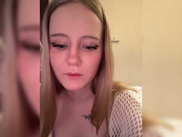 Mia_Wells