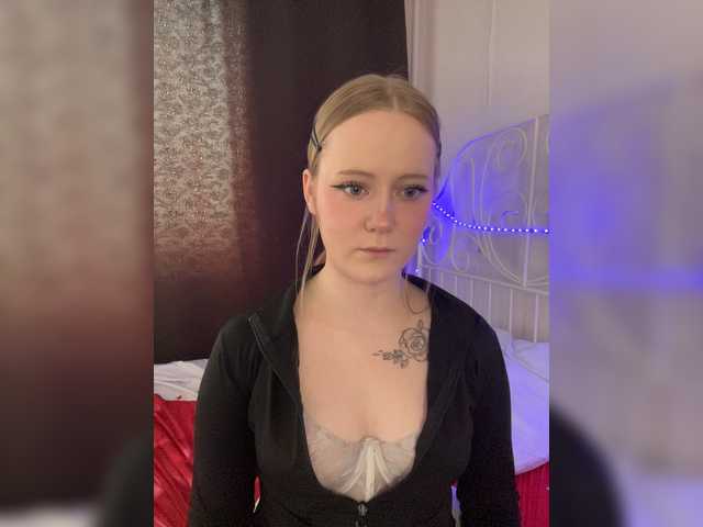 Mia_Wells webcam