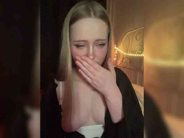Mia_Wells webcam