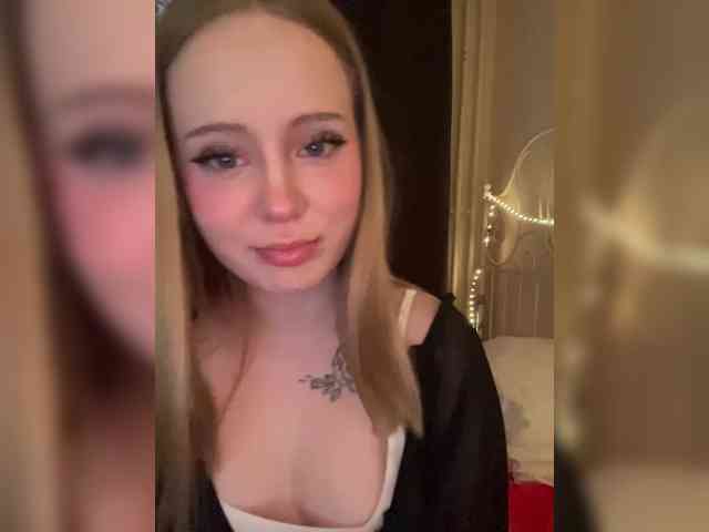 Mia_Wells webcam