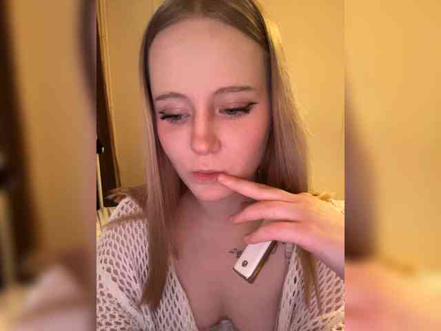 Mia_Wells webcam