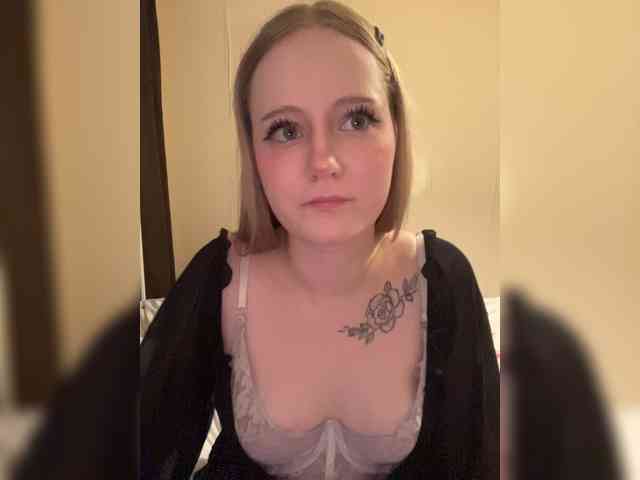 Mia_Wells webcam