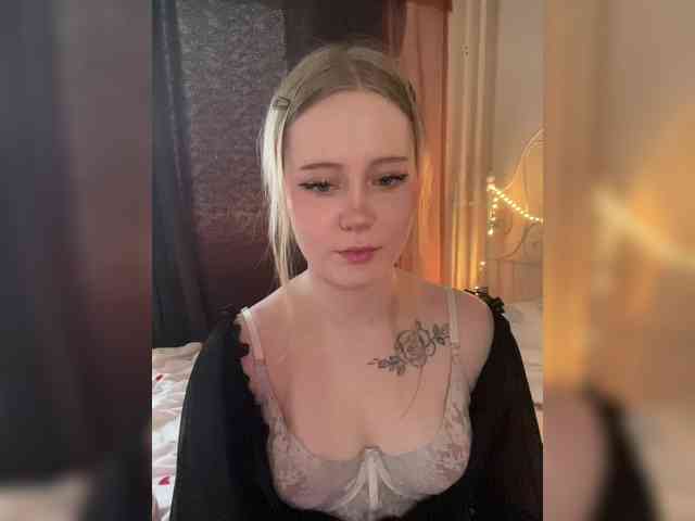 Mia_Wells webcam