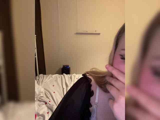 Mia_Wells webcam