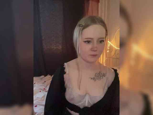 Mia_Wells webcam