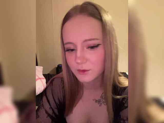 Mia_Wells webcam