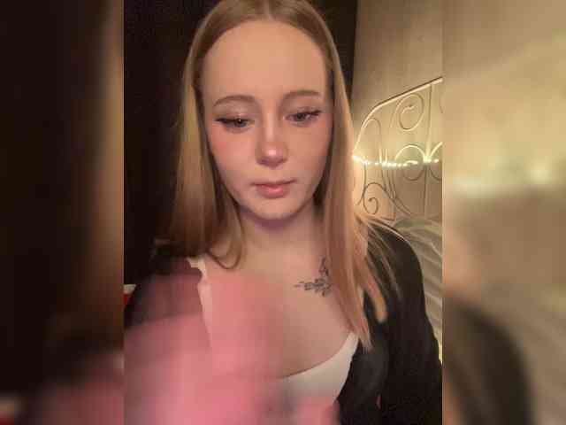 Mia_Wells webcam