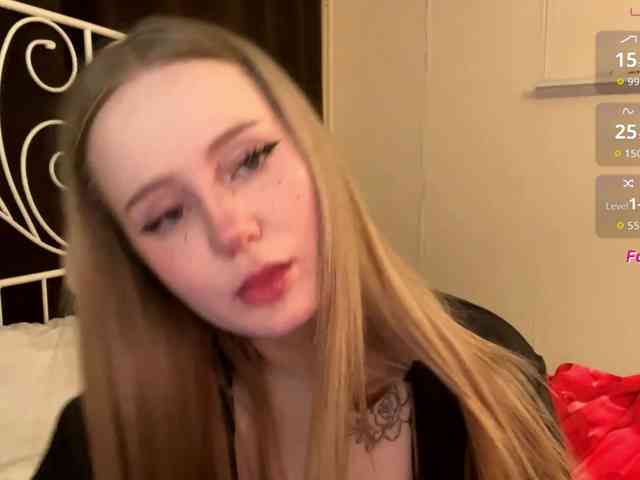 Mia_Wells