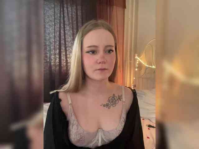Mia_Wells webcam