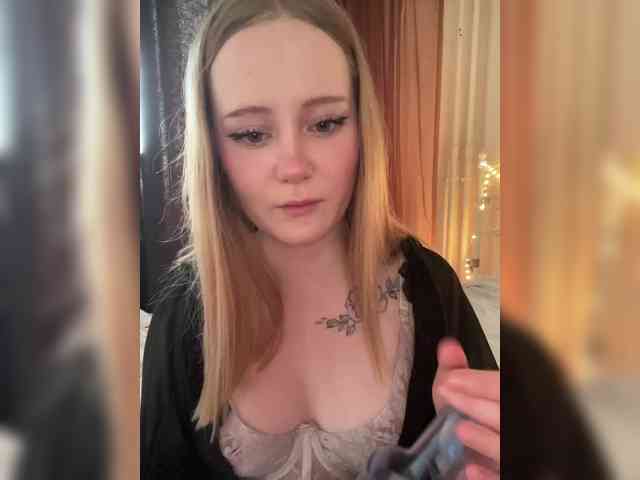 Mia_Wells webcam