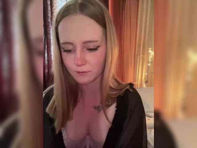 Mia_Wells webcam