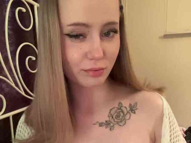 Mia_Wells webcam
