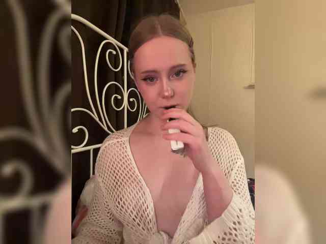 Mia_Wells webcam