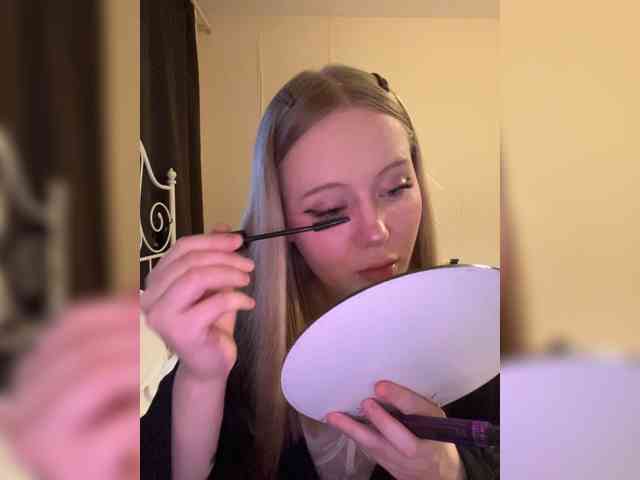 Mia_Wells webcam