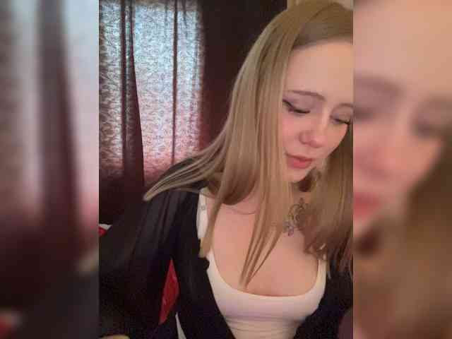 Mia_Wells webcam