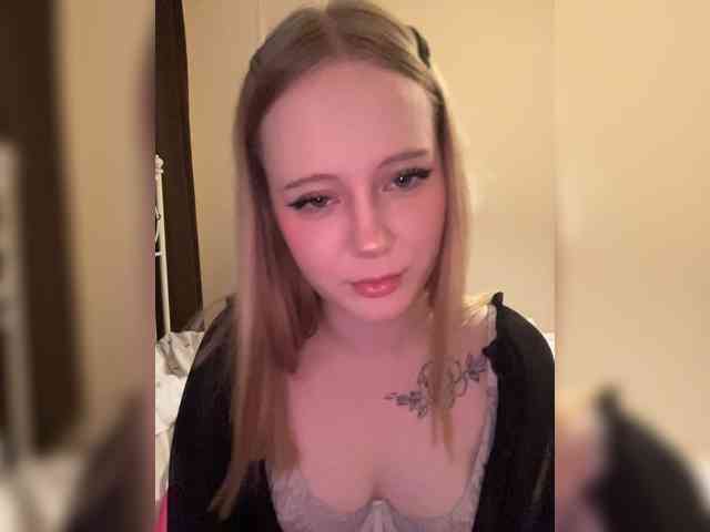 Mia_Wells webcam