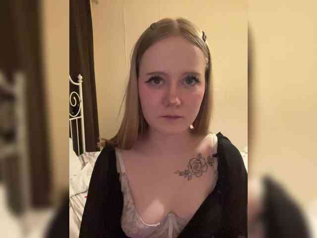 Mia_Wells webcam