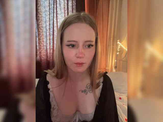 Mia_Wells webcam
