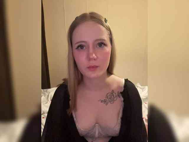 Mia_Wells webcam