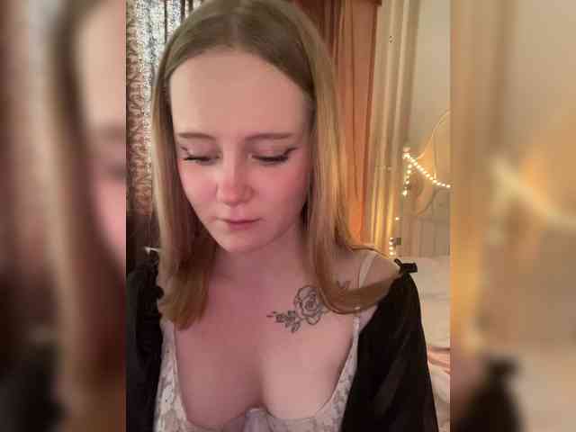 Mia_Wells webcam