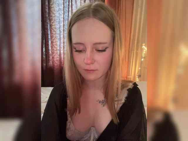 Mia_Wells webcam