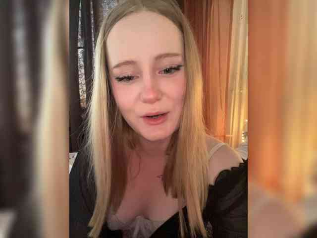 Mia_Wells webcam
