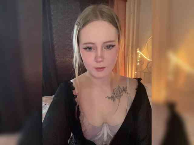 Mia_Wells webcam