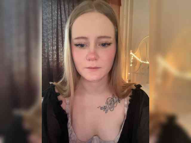 Mia_Wells webcam