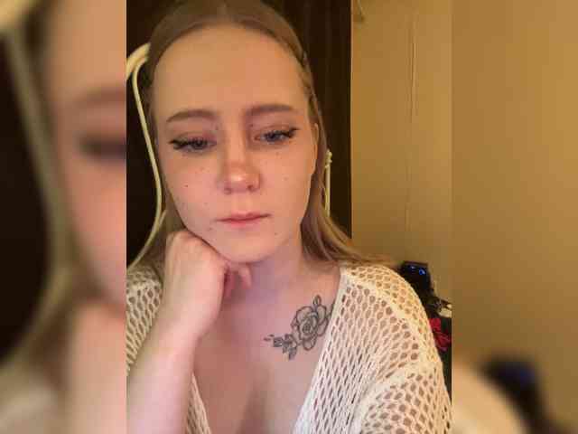Mia_Wells webcam