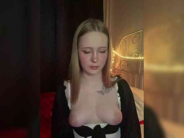 Mia_Wells
