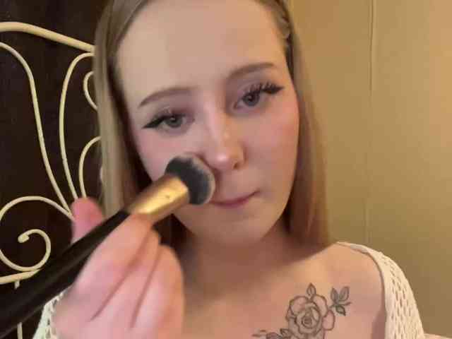 Mia_Wells webcam