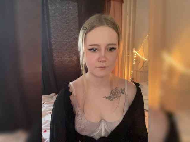 Mia_Wells webcam