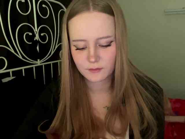 Mia_Wells webcam