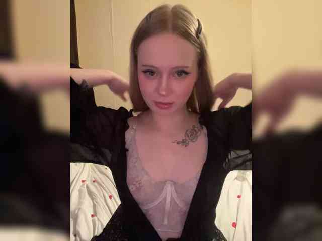 Mia_Wells webcam