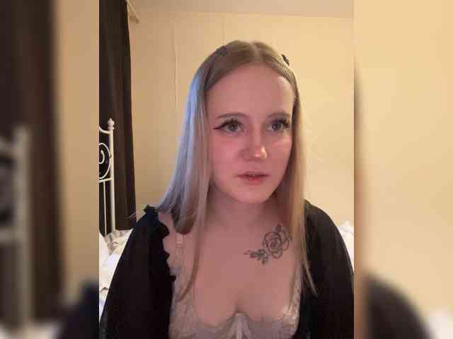 Mia_Wells webcam