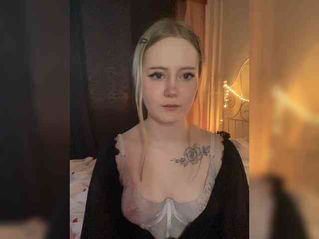 Mia_Wells webcam