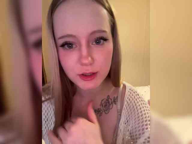 Mia_Wells webcam