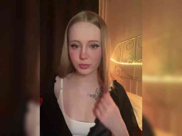 Mia_Wells webcam