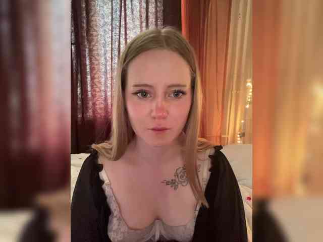 Mia_Wells webcam