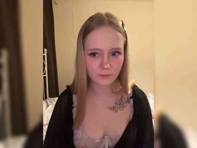 Mia_Wells webcam